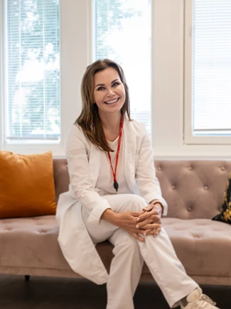 DSCF6735%20wider%20and%20white